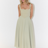 Grace | Vestido midi fluido con escote cuadrado
